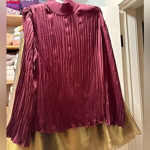 NWOT Vince crinkle top